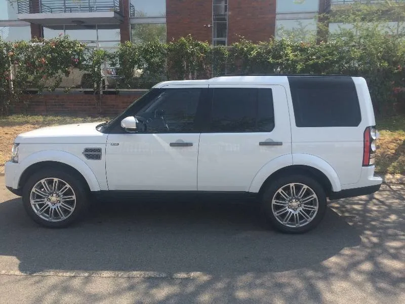 Land Rover Discovery 3.0 2014 photo - 7