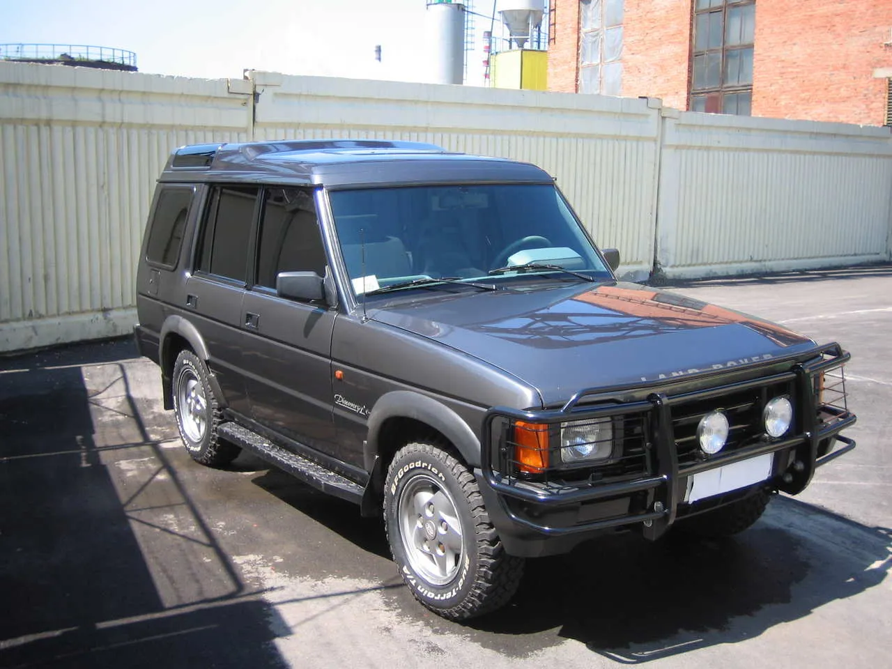 Land Rover Discovery 3.5 1993 photo - 1