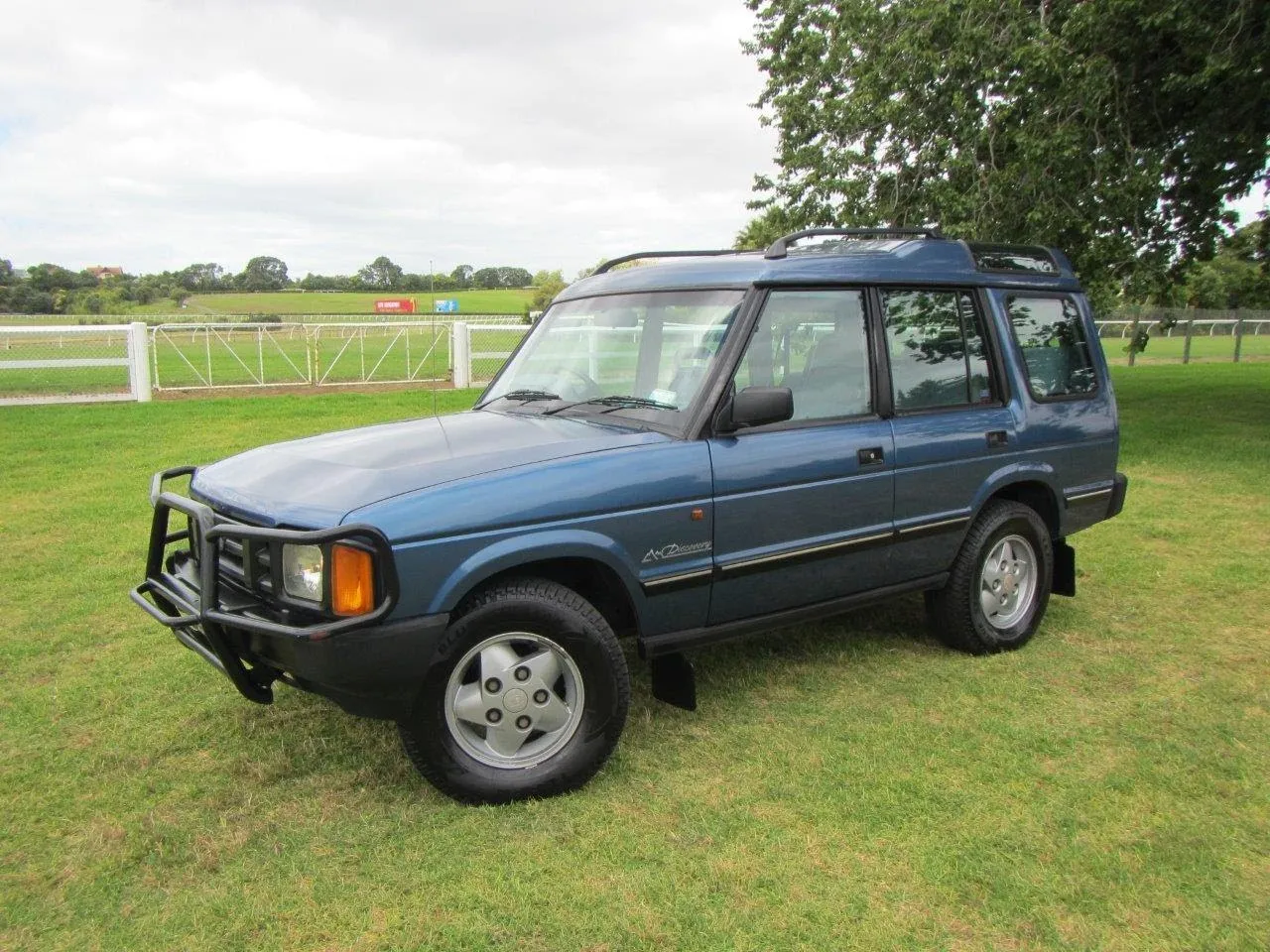 Land Rover Discovery 3.5 1993 photo - 7