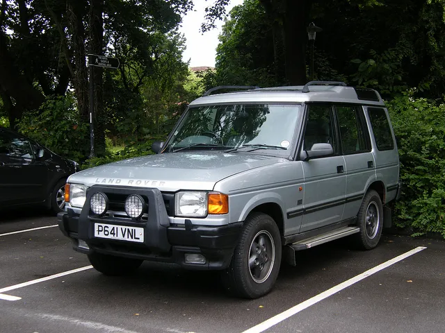 Land Rover Discovery 3.5 1997 photo - 1