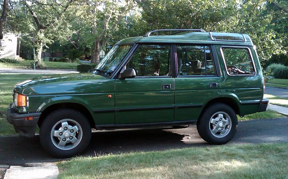 Land Rover Discovery 3.9 1994 photo - 3