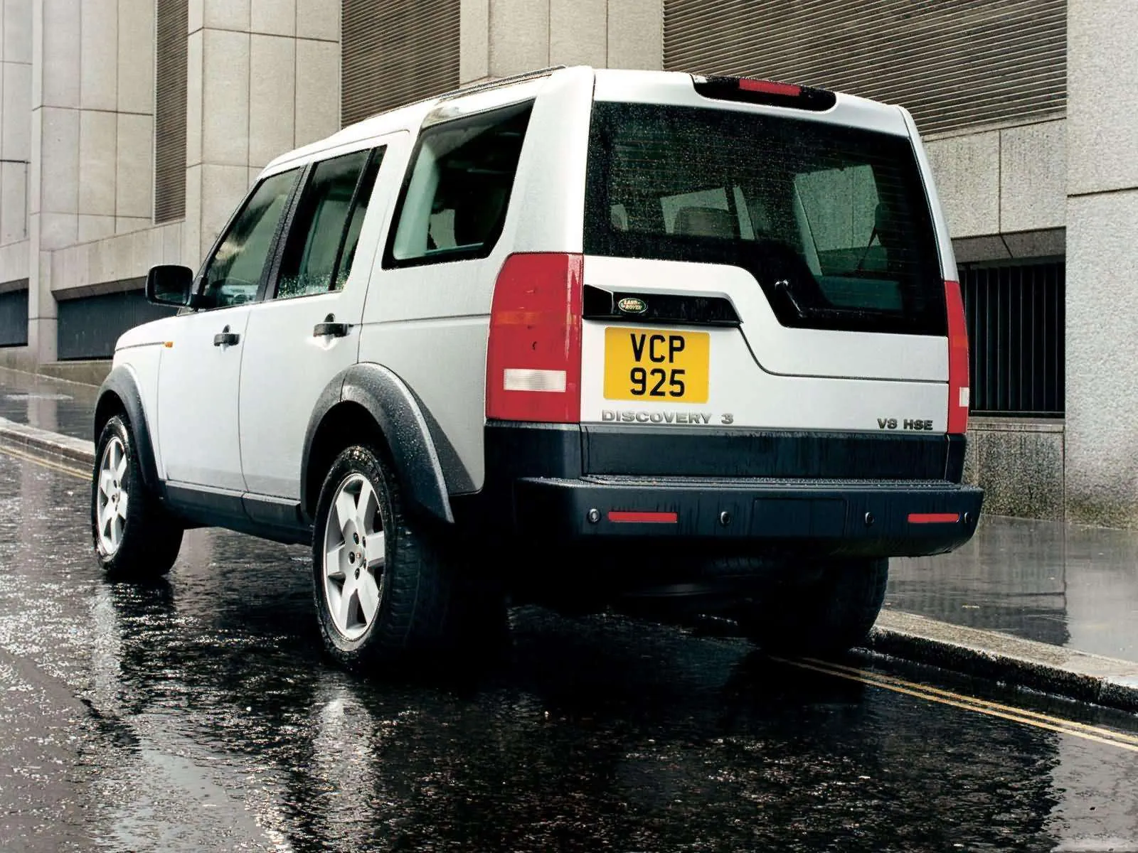 Land Rover Discovery 4.0 2006 photo - 9