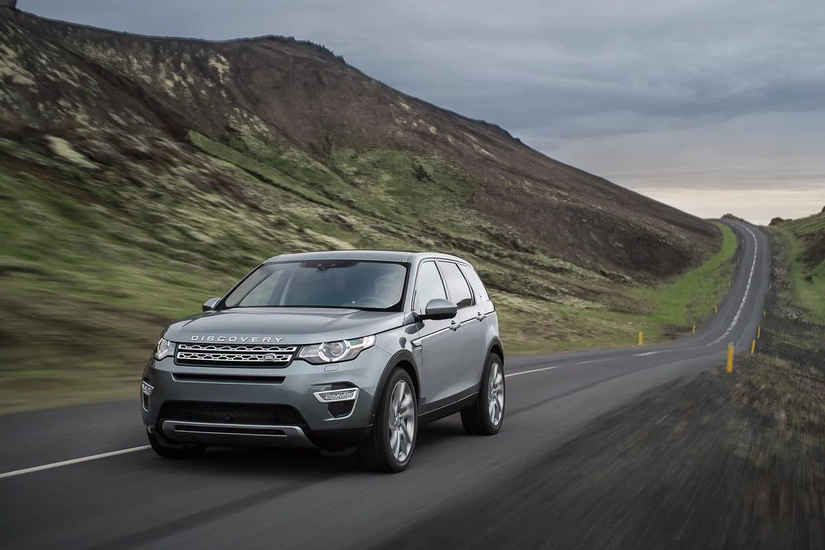 Land Rover Discovery Sport 2.0 2014 photo - 5