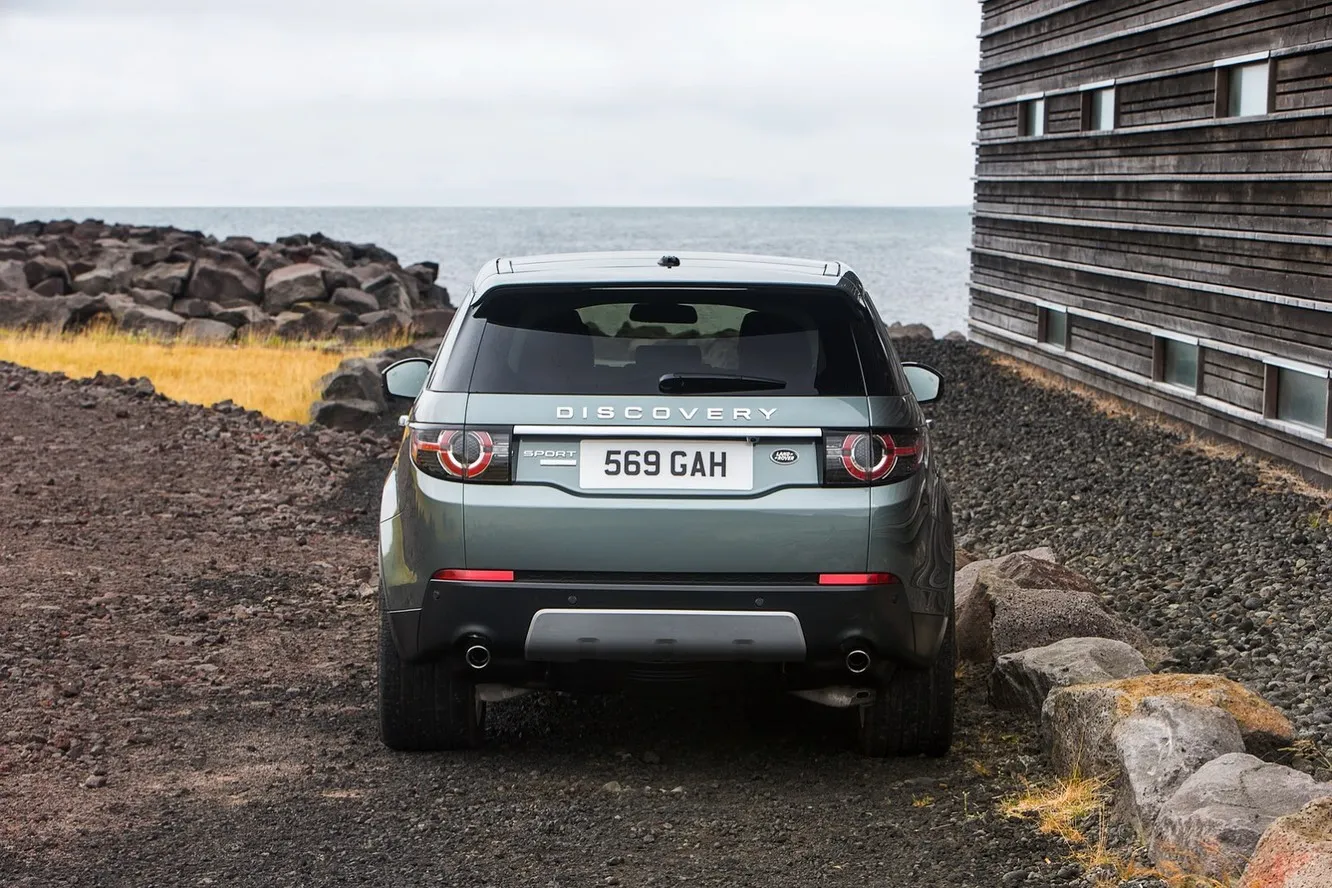 Land Rover Discovery Sport 2.2 2014 photo - 3
