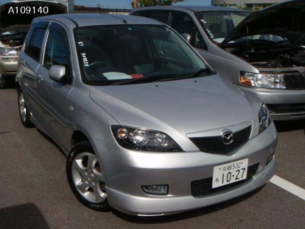 Mazda 2 1.3 2003 photo - 12