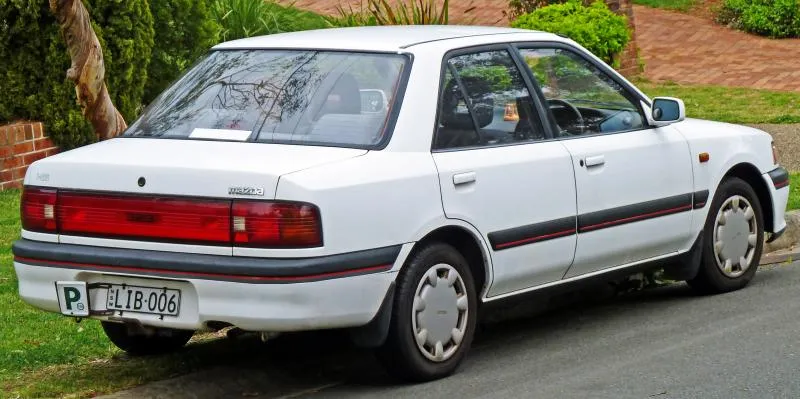 Mazda 3 1.6 1992 photo - 1