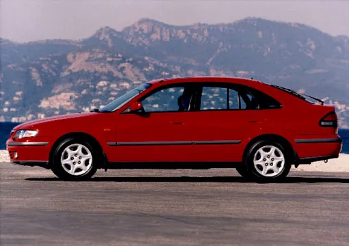 Mazda 3 2.0 1997 photo - 9