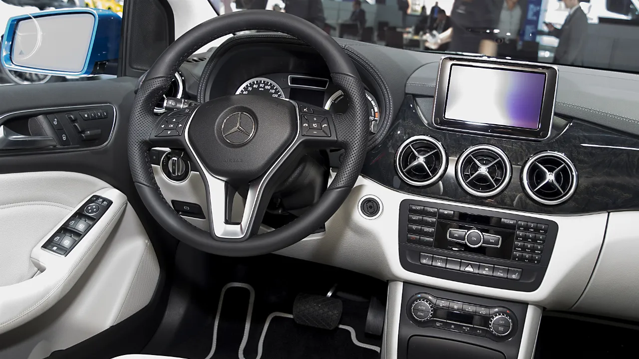 Mercedes-Benz B-Класс B 2014 photo - 11