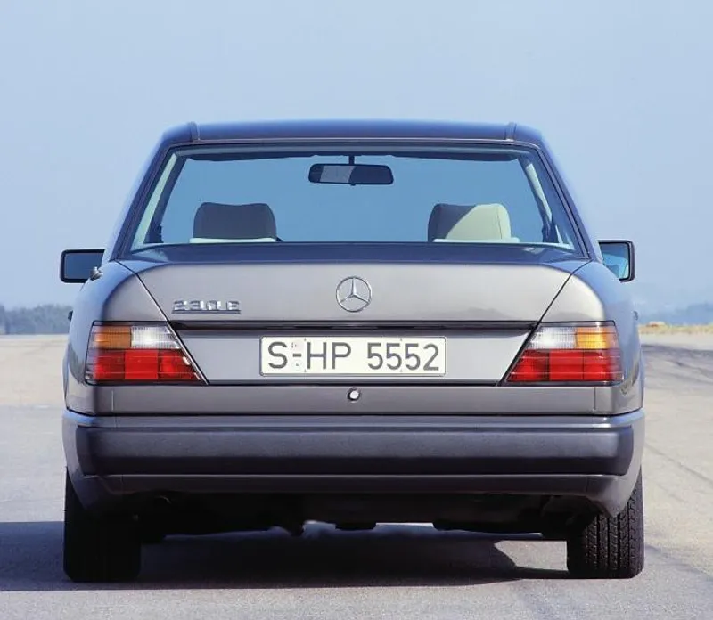Mercedes-Benz E-Класс E 1990 photo - 11