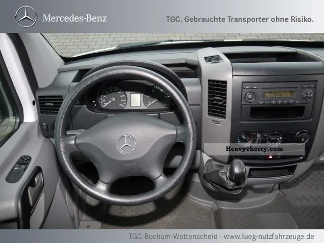 Mercedes-Benz Sprinter 210 2010 photo - 9