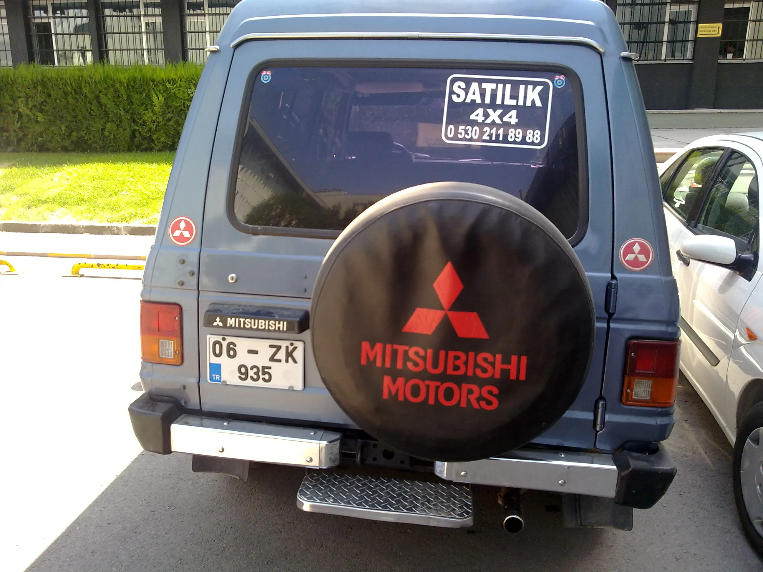 Mitsubishi Pajero 2.3 1984 photo - 9