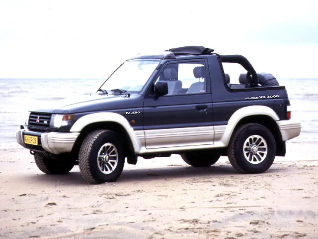 Mitsubishi Pajero 3.0 1993 photo - 1