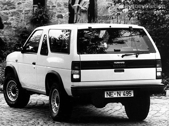 Nissan Terrano 2.4 1993 photo - 10
