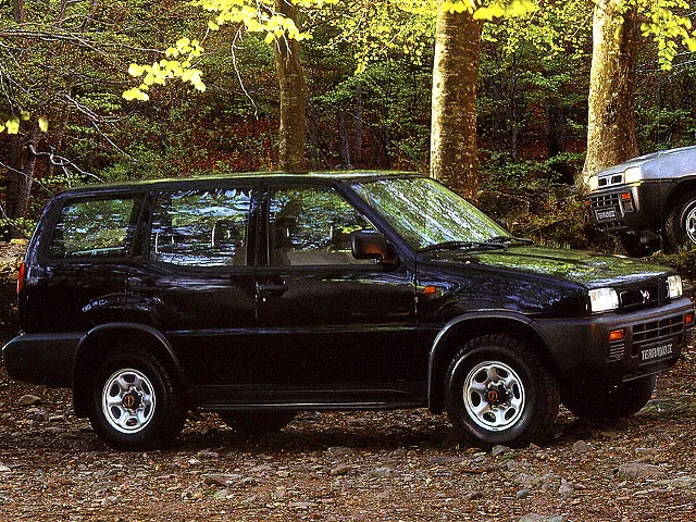 Nissan Terrano 2.4 1993 photo - 4
