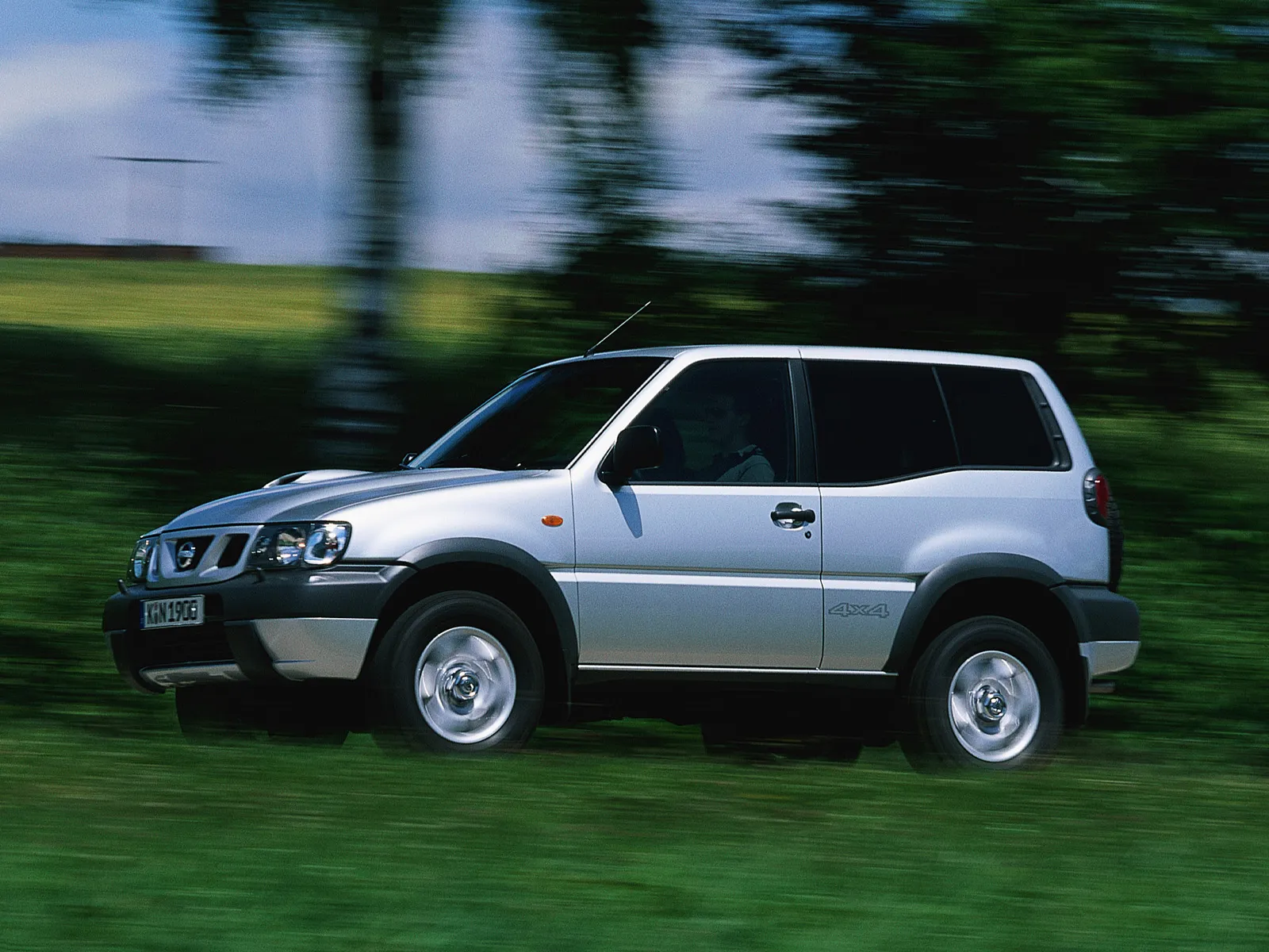 Nissan Terrano 3.0 1999 photo - 7