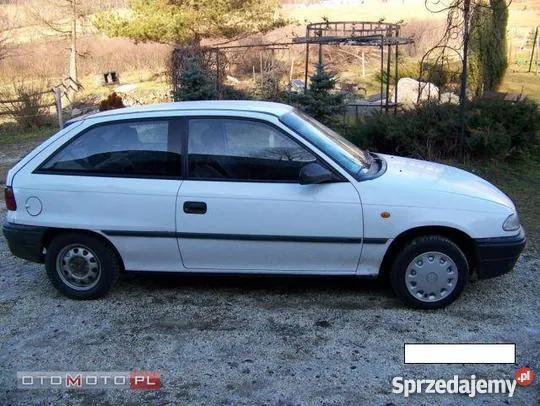 Opel Astra 1.2 1997 photo - 11
