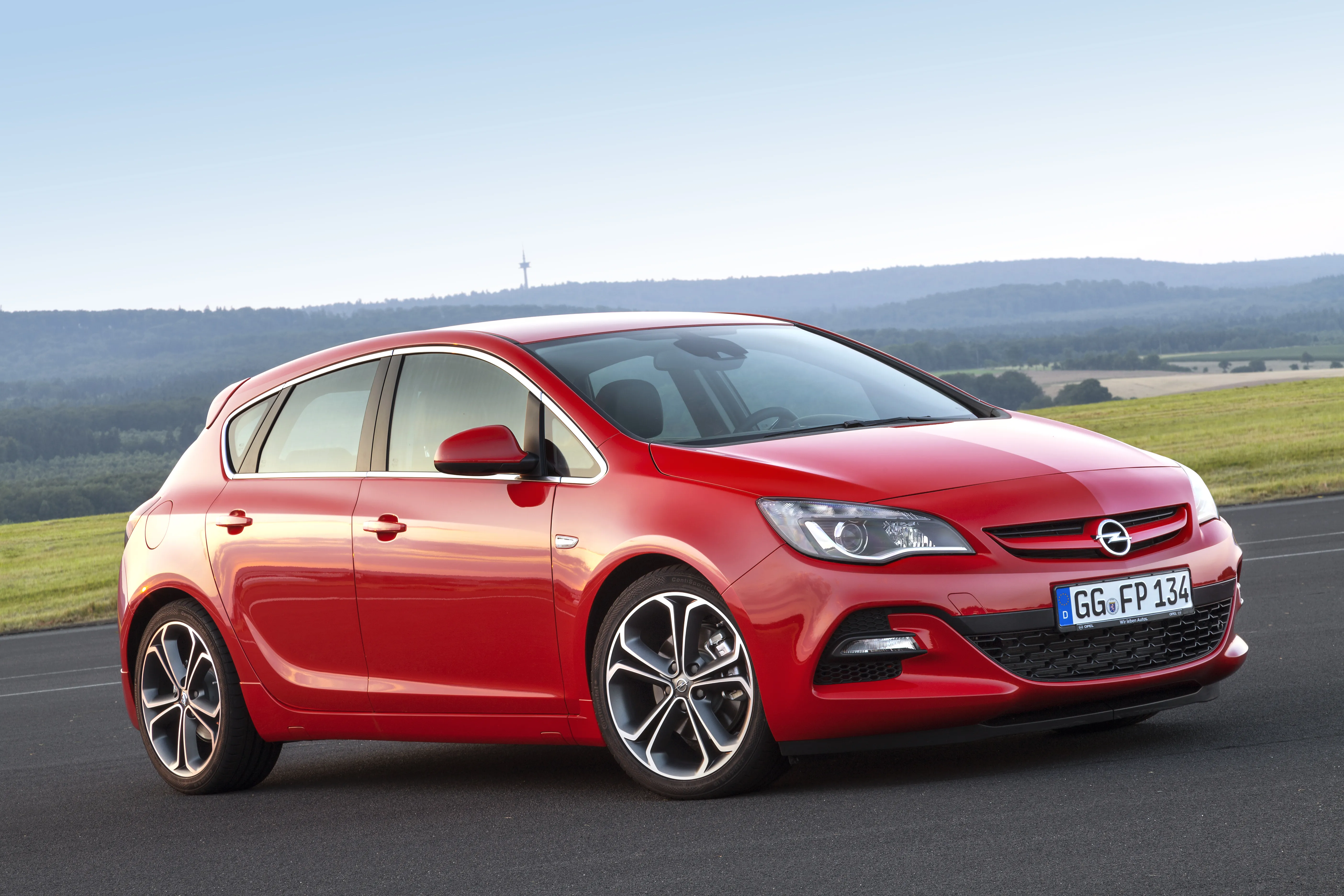 Td opel. Opel Astra j. Opel Astra 2012. Opel Astra j 2013.