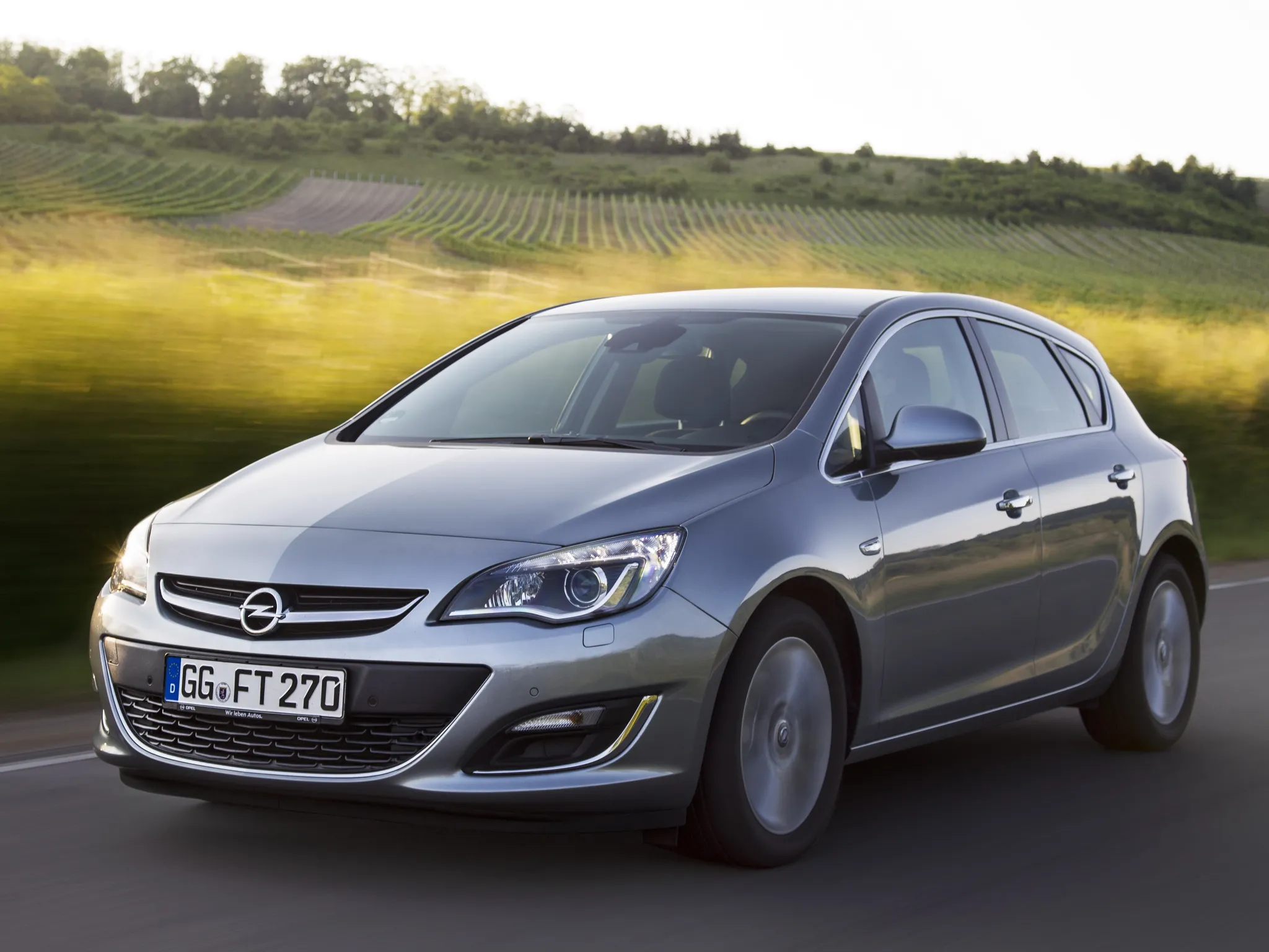 Opel Astra 1.2 2013 photo - 4