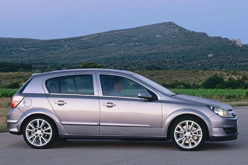Opel Astra 1.3 2005 photo - 5