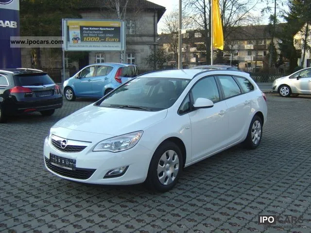 Opel Astra 1.3 2012 photo - 3