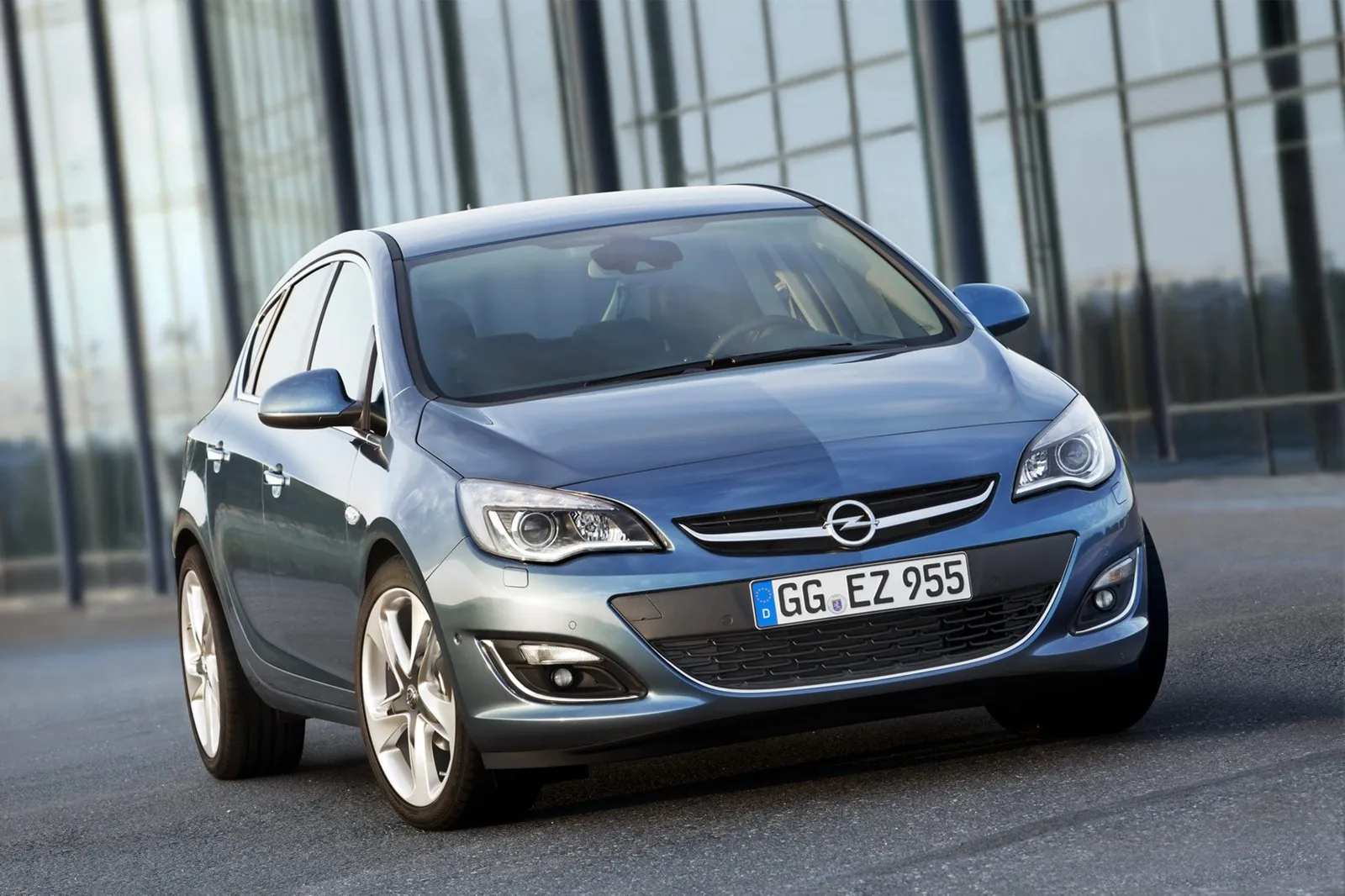 Opel Astra 1.3 2013 photo - 5