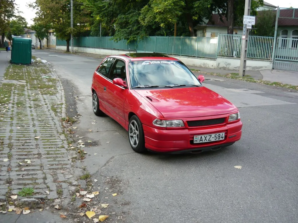 Opel Astra 1.4 1985 photo - 7