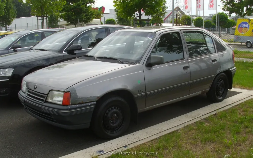 Opel Astra 1.4 1989 photo - 2