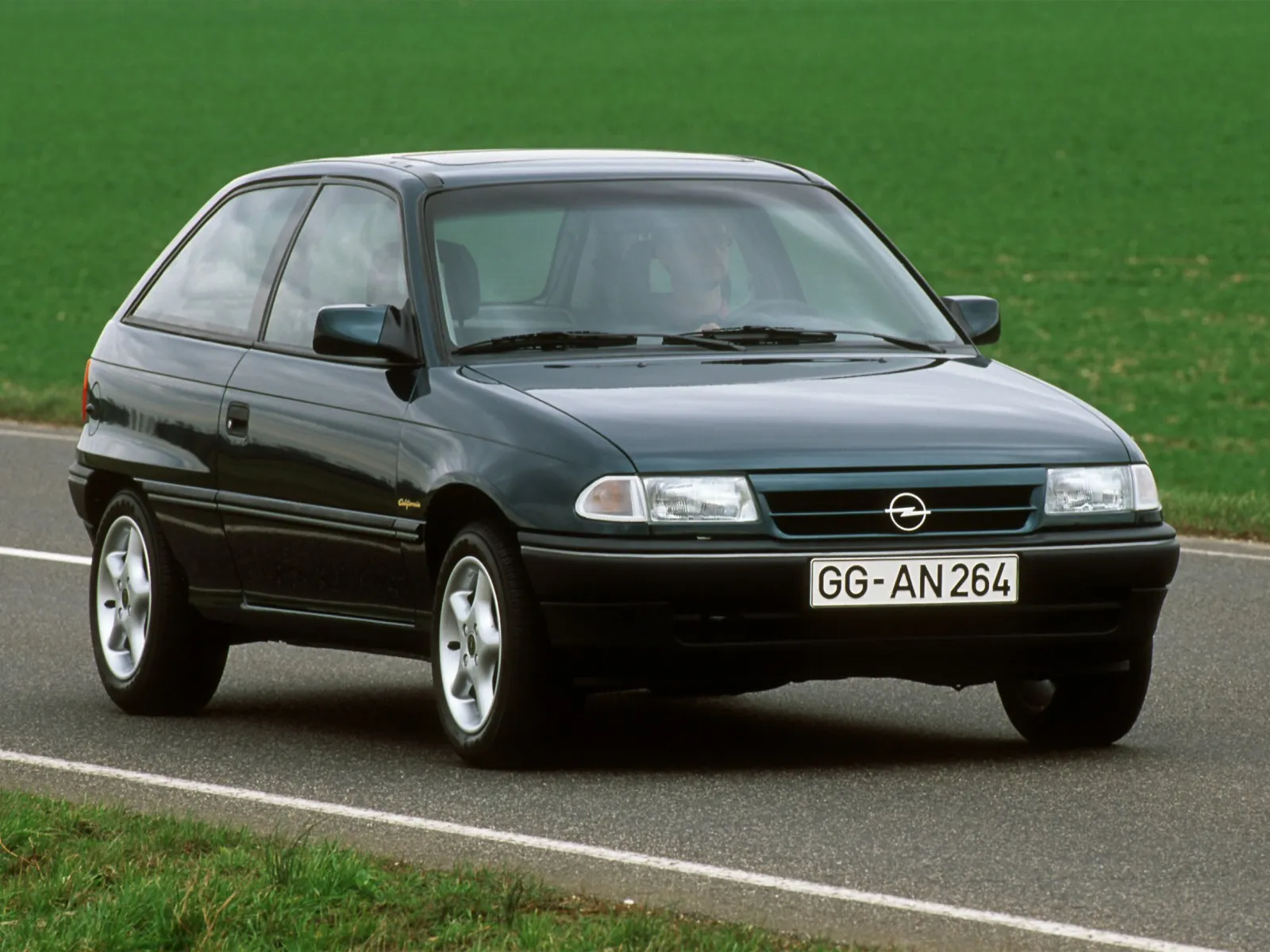Opel Astra 1.4 1991 photo - 12