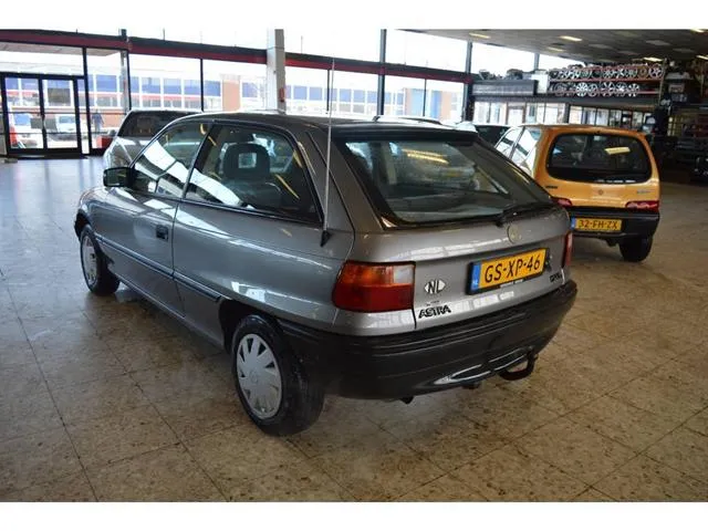 Opel Astra 1.4 1993 photo - 1