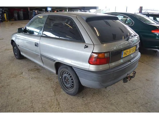 Opel Astra 1.4 1995 photo - 12