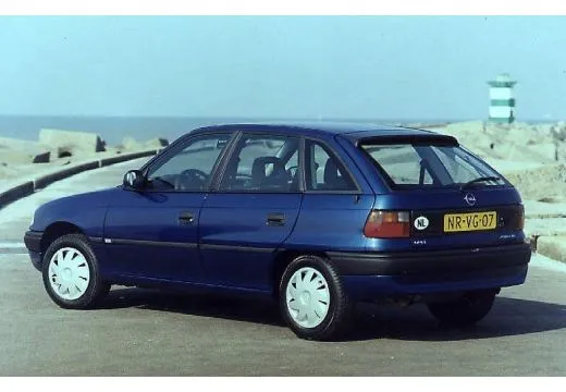 Opel Astra 1.4 1996 photo - 1