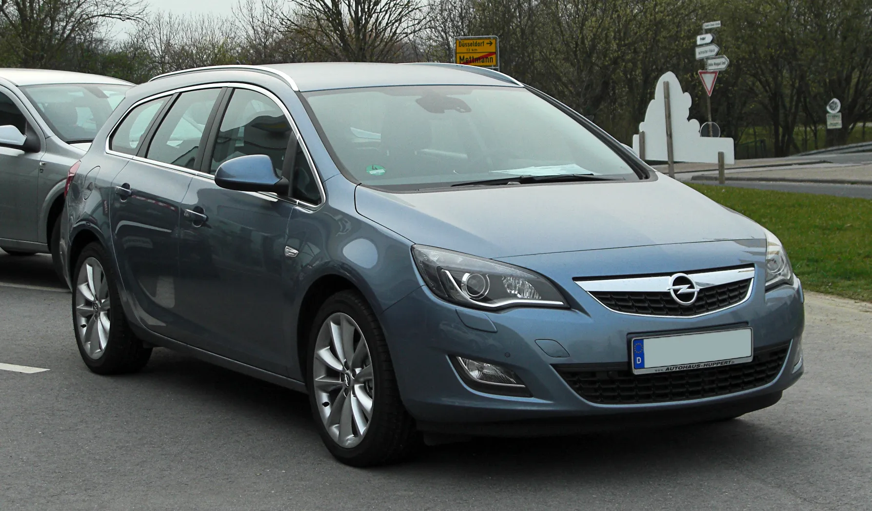 Opel Astra 1.4 2011 photo - 1
