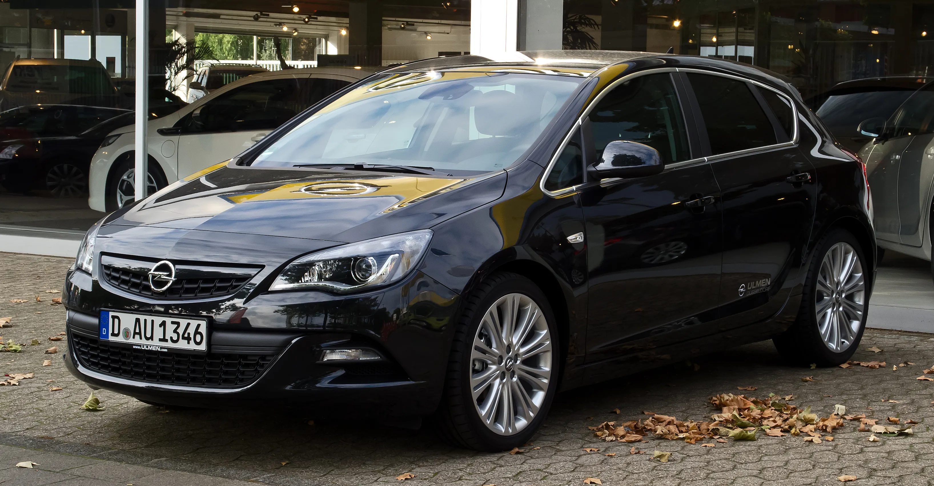 Opel Astra 1.4 2012 photo - 1
