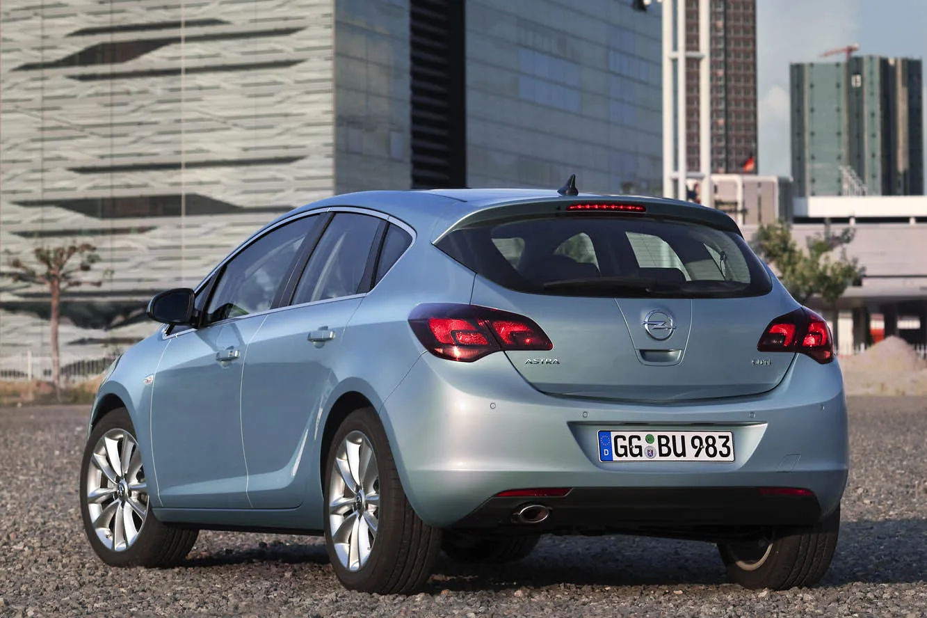 Opel Astra 1.4 2013 photo - 5