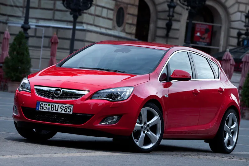 Opel Astra 1.4 2013 photo - 9