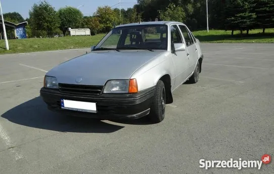 Opel Astra 1.6 1982 photo - 2