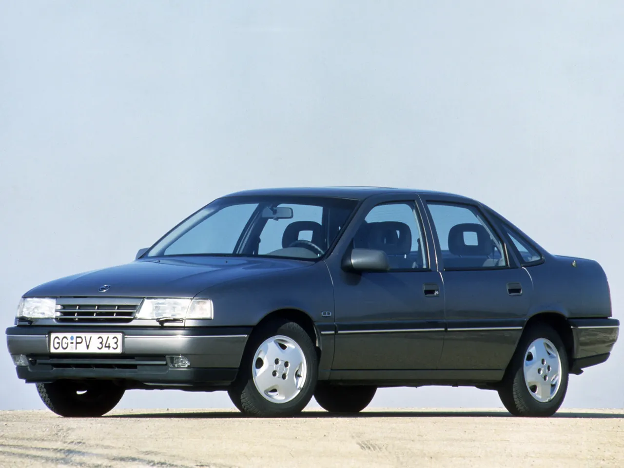 Opel Astra 1.6 1988 photo - 1