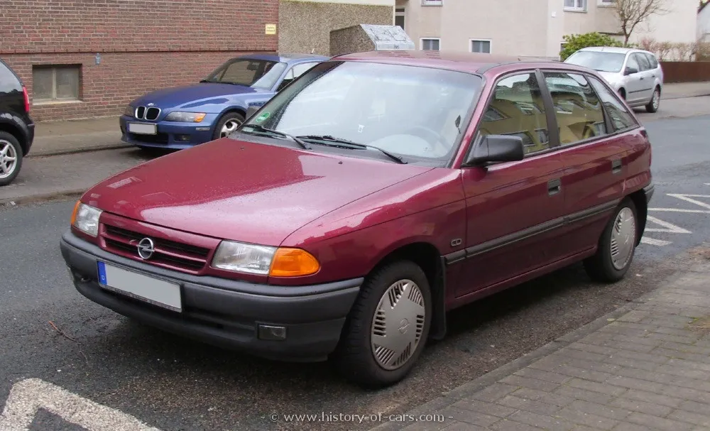 Opel Astra 1.6 1989 photo - 12