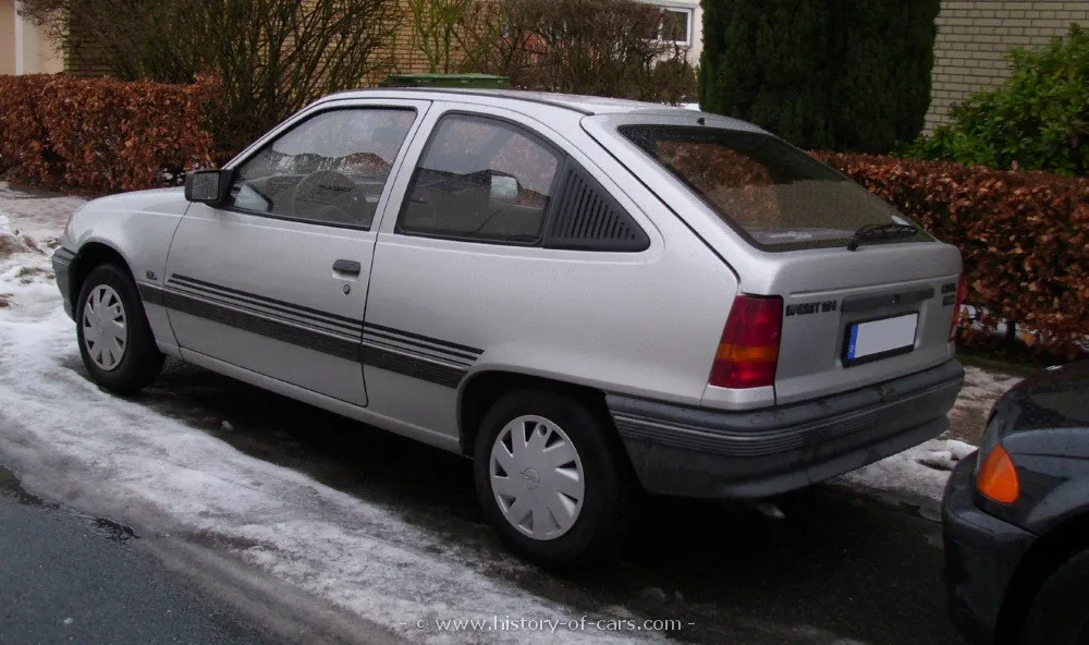Opel Astra 1.6 1989 photo - 2