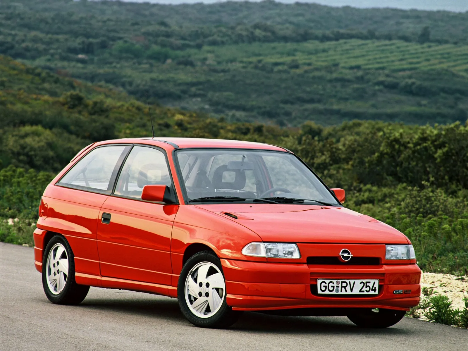 Opel Astra 1.6 1990 photo - 3