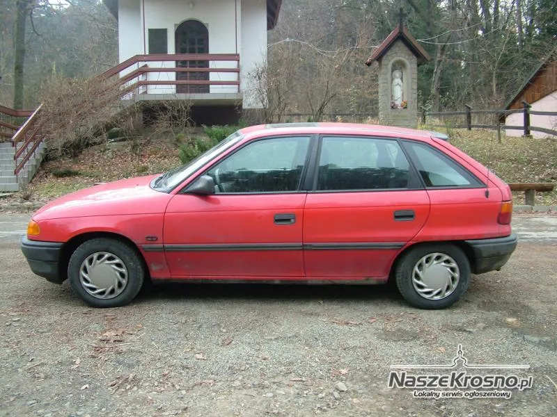 Opel Astra 1.6 1992 photo - 2