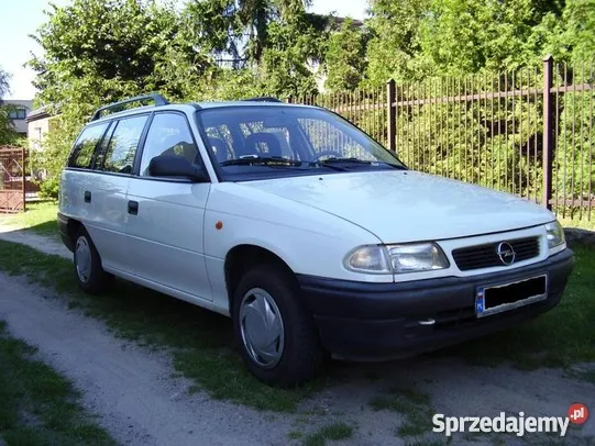 Opel Astra 1.6 1992 photo - 9