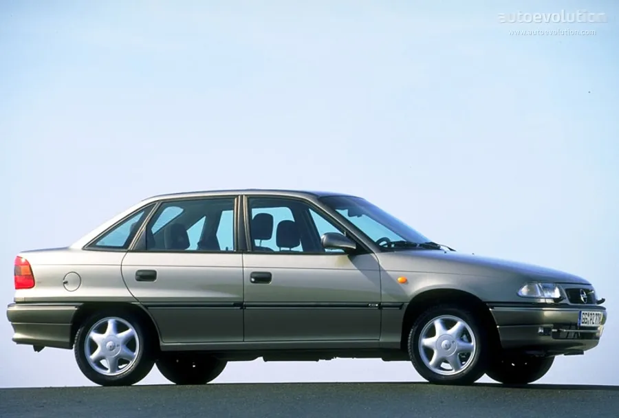 Opel Astra 1.6 1994 photo - 8