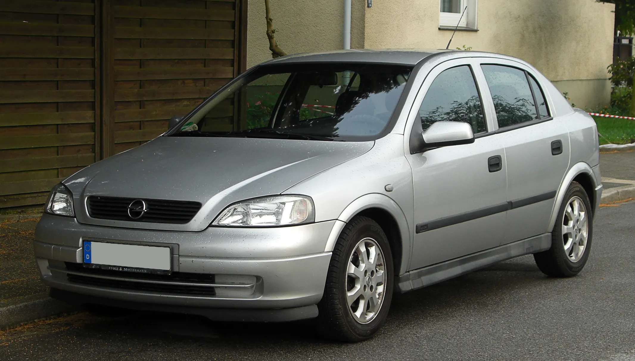 Opel Astra 1.6 2000 photo - 1