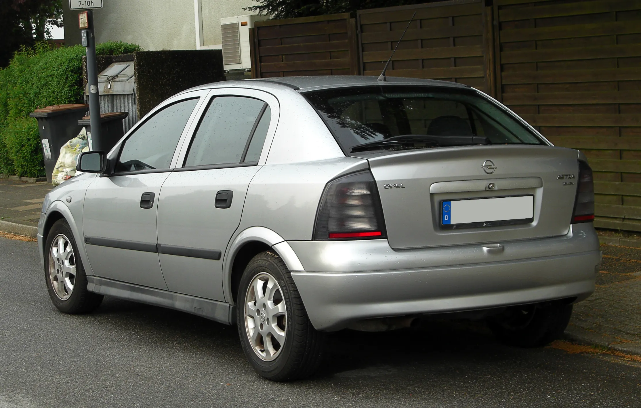 Opel Astra 1.6 2000 photo - 2