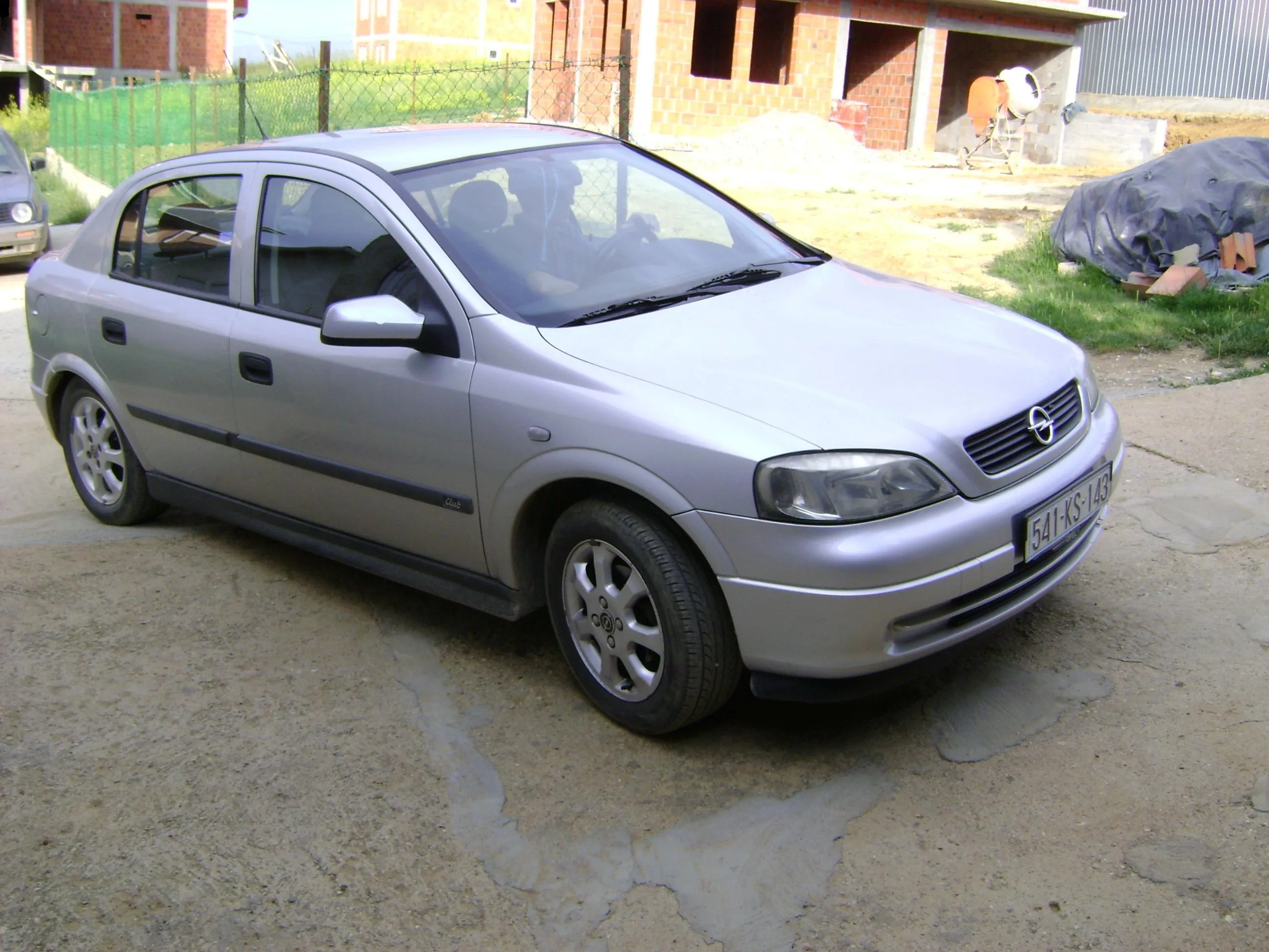 Opel Astra 1.6 2001 photo - 2