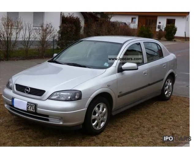 Opel Astra 1.6 2003 photo - 1