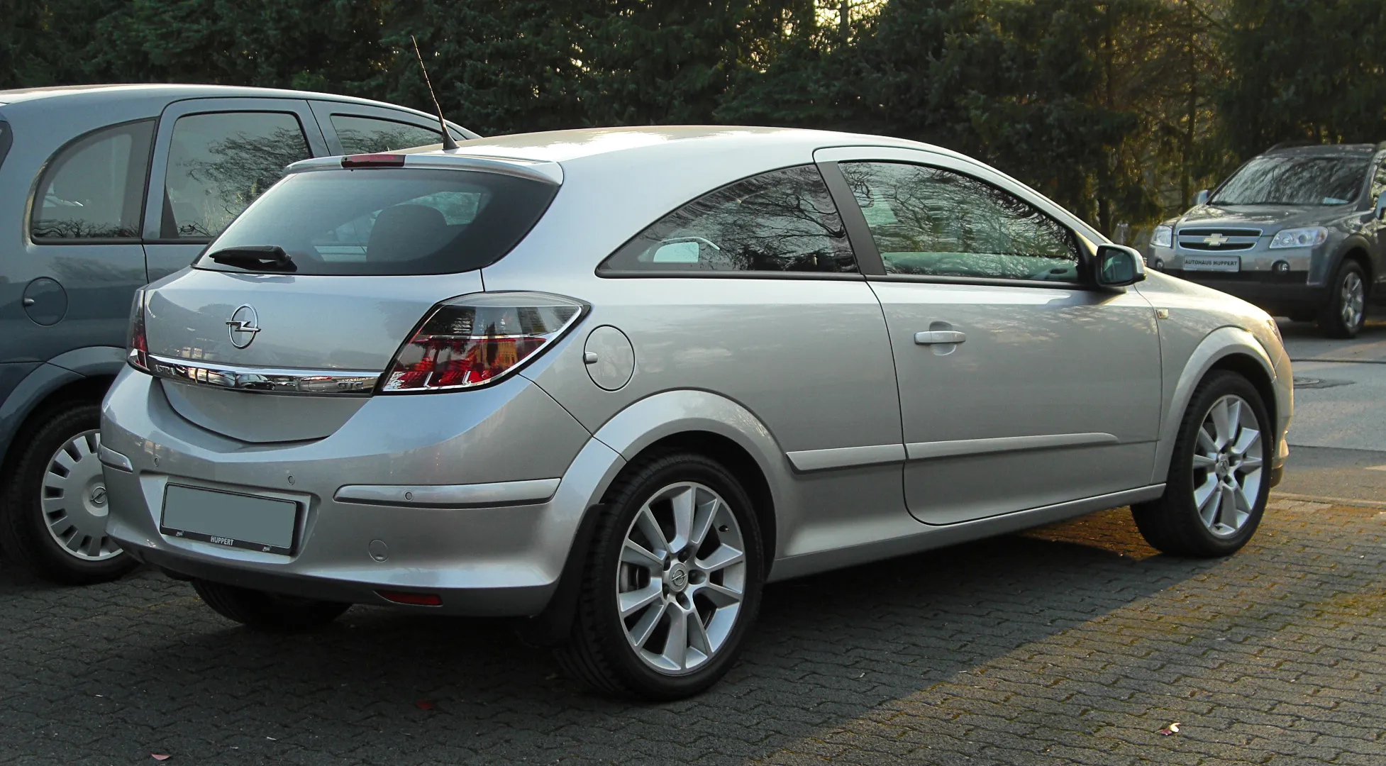 Opel Astra 1.6 2011 photo - 1