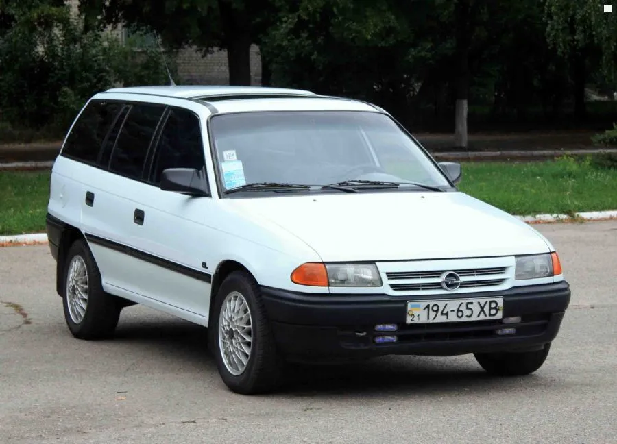 Opel Astra 1.7 1992 photo - 12
