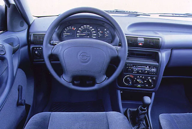 Opel Astra 1.7 1992 photo - 2